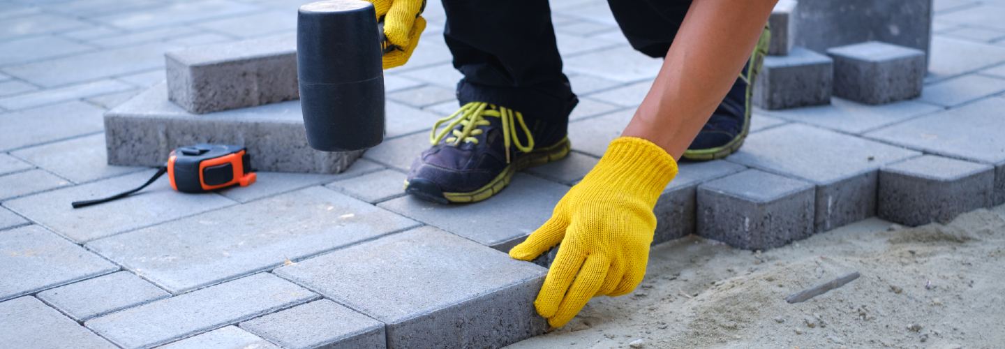 Tasker performing a Paving job.